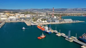 Σοβαρά τραυματίες δύο εργαζόμενοι στη Motor Oil