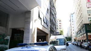 Συναγερμός στην Ομόνοια: Ύποπτο χαρτοκιβώτιο
